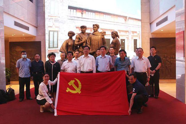 顾魏表白方式特别，肖战表现不落俗套，不愧是医学生